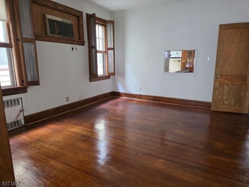Building Photo - 825 Pennington St