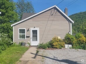 Building Photo - 58 Beech St