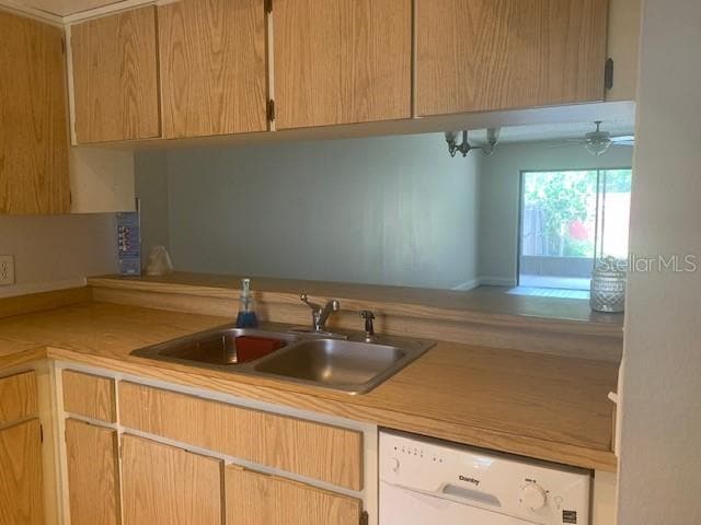 Building Photo - 2028 Sunset Grove Ln