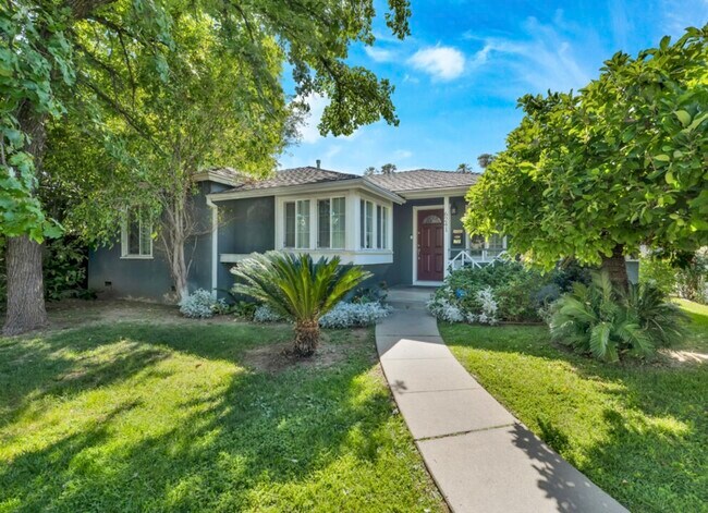 Foto del edificio - 6241 Canby Ave