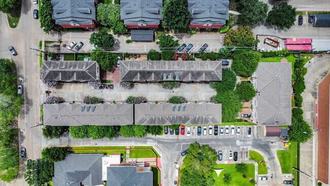 Foto del edificio - 2930 Brompton Square Dr