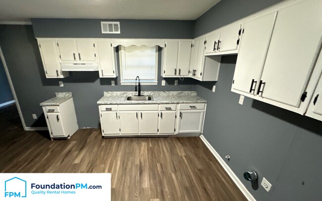 Foto del edificio - 5071 Breckenwood Dr