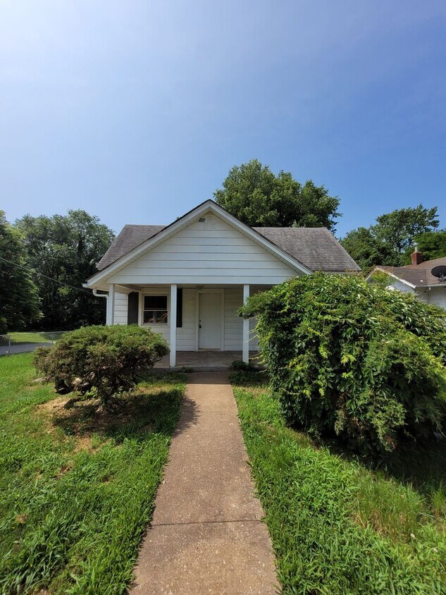 Primary Photo - Cute 2 Bedroom 1 Bath 1,152 Sq Ft!