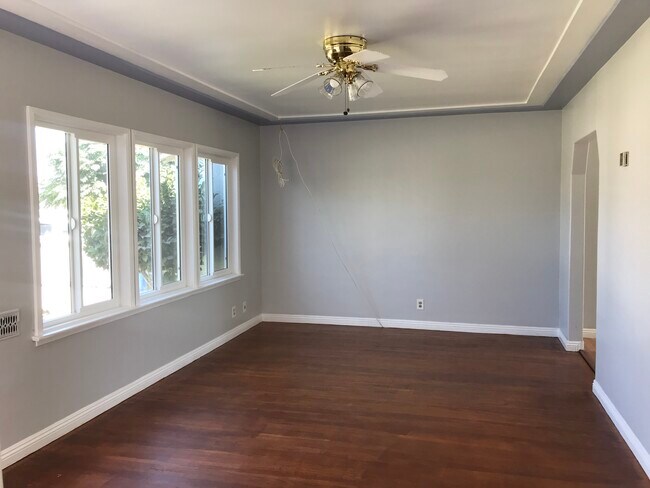 sala de estar - 8432 Norwood Plz