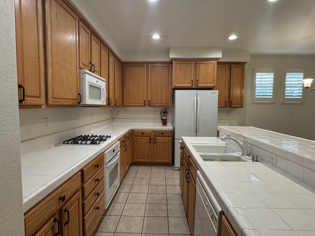 Building Photo - Stylish Single-Story 3 Bed 2 Bath Home For...