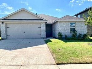 Building Photo - 5111 Knob Hl Dr