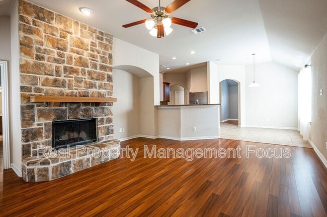 Building Photo - 436 Northbrook Ave