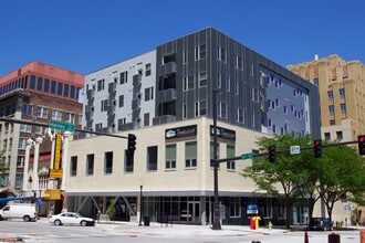 Building Photo - Limelight at Sixteenth