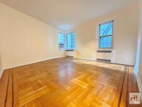 Building Photo - Charming Studio in West Village | 3rd Floo...
