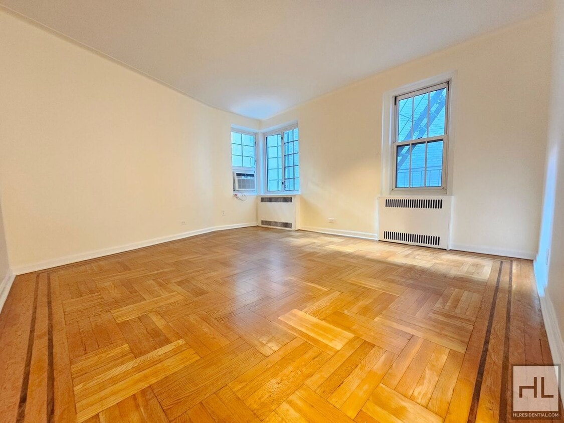 Primary Photo - Charming Studio in West Village | 3rd Floo...