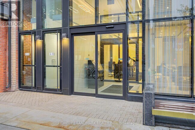 Building Photo - 8 Wellesley St W