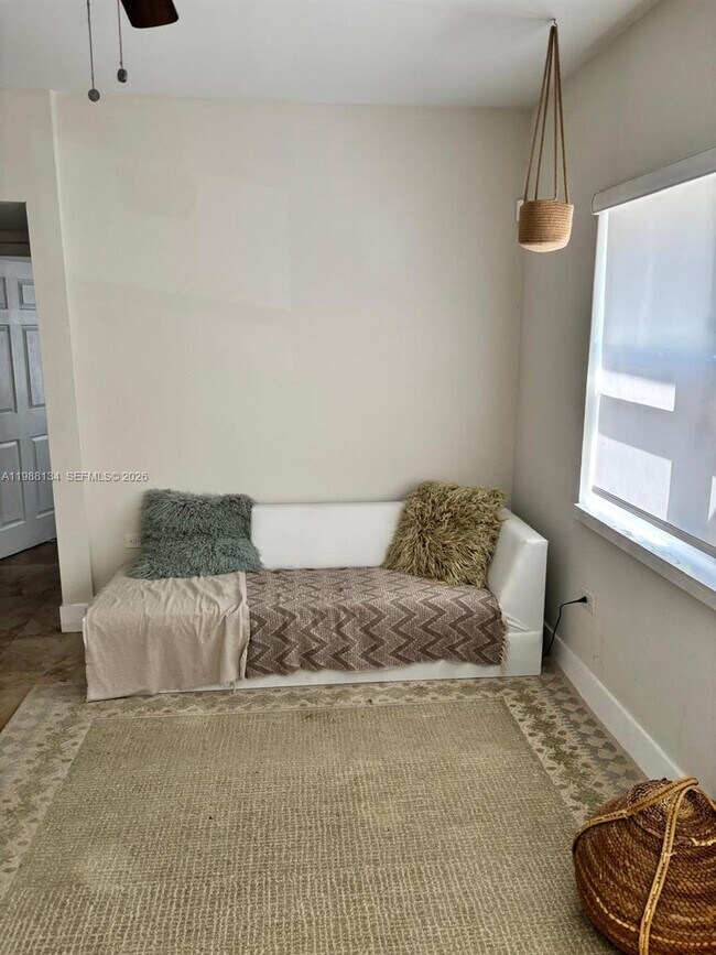 Foto del edificio - 175 NW 121st St