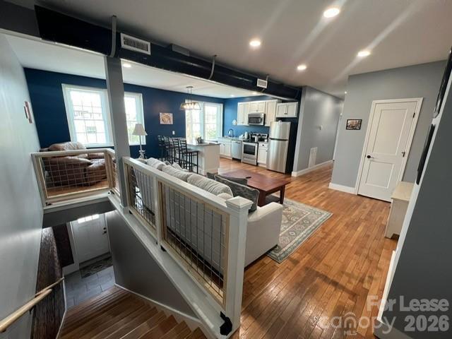Foto del edificio - 819 Harper Ave SW