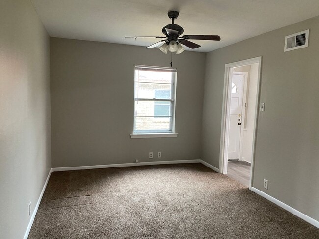 Building Photo - 1211 Blanton Pl