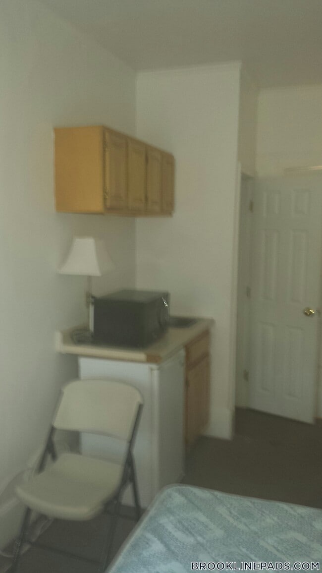 Foto del edificio - 1061 Beacon St