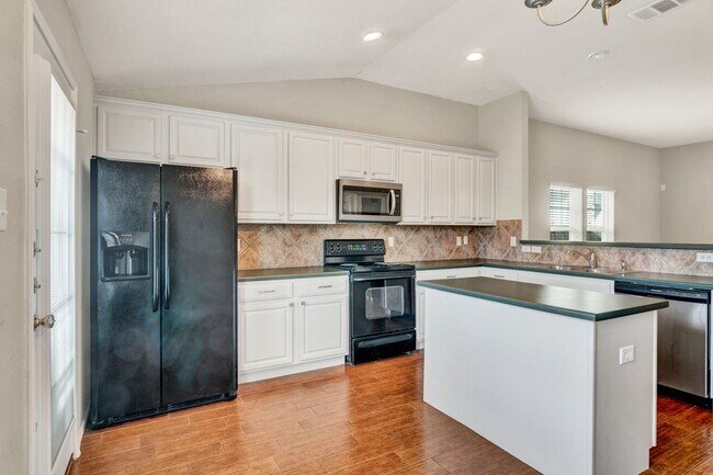 Foto del edificio - 153 Bentwood Ranch Dr