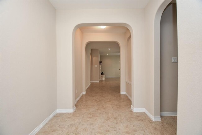 Building Photo - 27306 Aspen Falls Ln