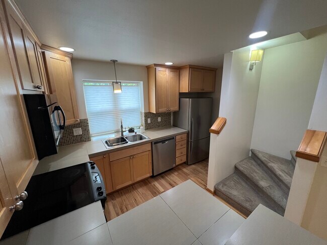 Foto del edificio - 9006 18th Ave SW