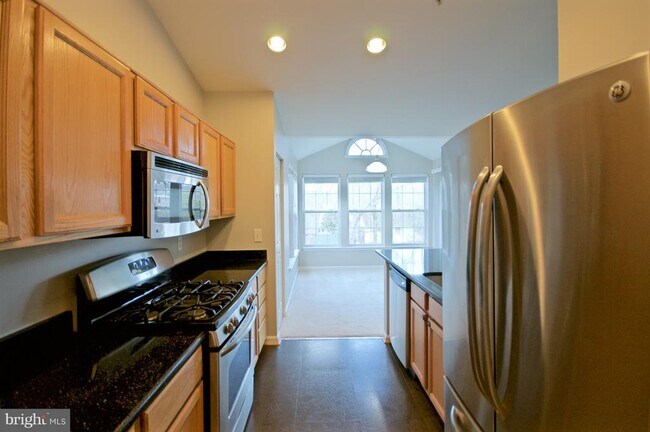 Building Photo - 7530 Coxton Ct