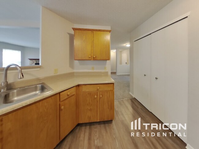 Building Photo - 7811 Amadeus Dr