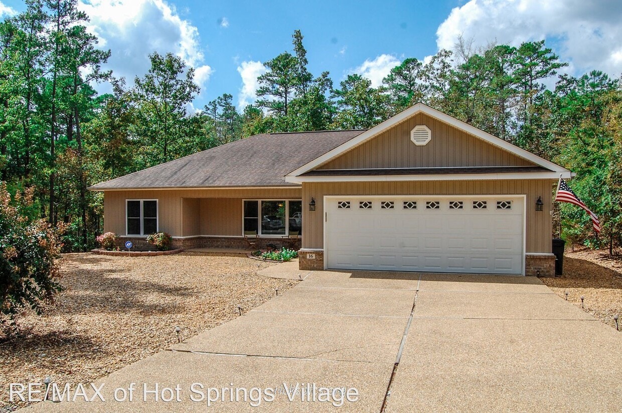 Primary Photo - 3 br, 2 bath House - 16 Jubileo Lane