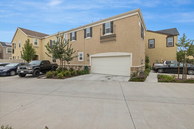 Building Photo - 6040 Bardolino Pl