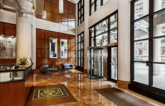 Foto del edificio - 211 E Ohio St