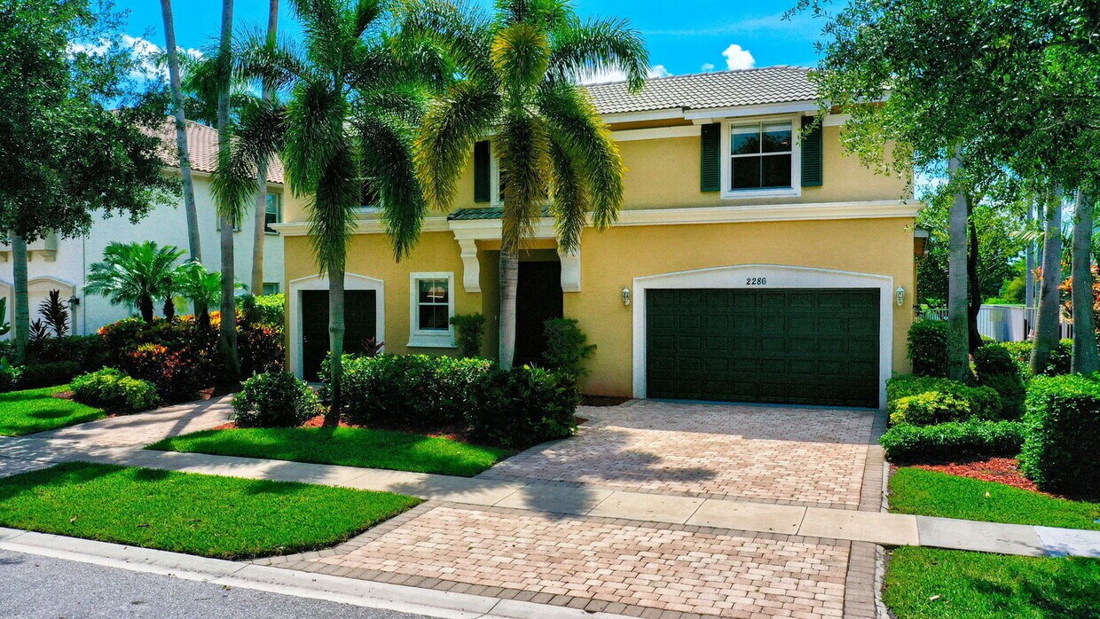 Photo - 2286 Merriweather Way, Wellington, FL 33414 - 4 BR 3.5 BA Single-Family Home