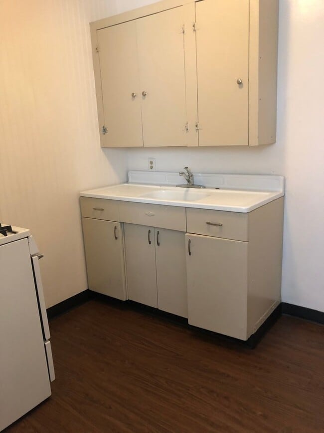 Foto del edificio - 423 N Gem St