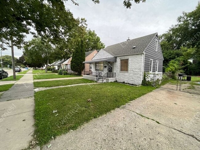 Building Photo - 6850 Republic Ave