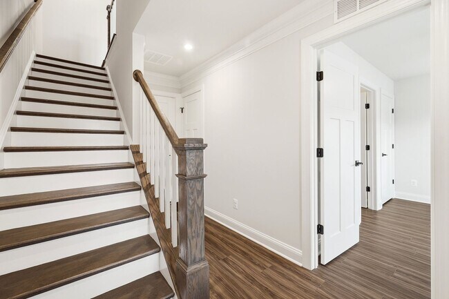 Foto del edificio - 768 Park Ridge Dr