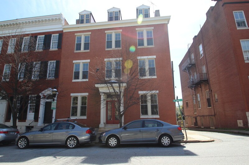 Primary Photo - 211 W Lanvale St