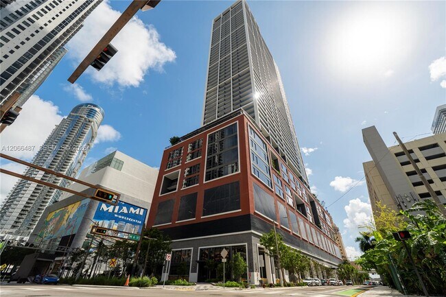 Building Photo - 159 NE 6th St