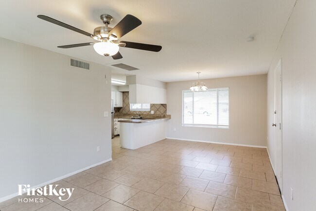 Foto del edificio - 740 E Auburn Dr