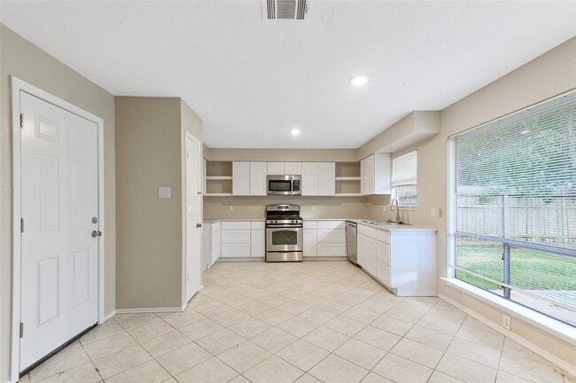Building Photo - 18067 Garden Manor Dr
