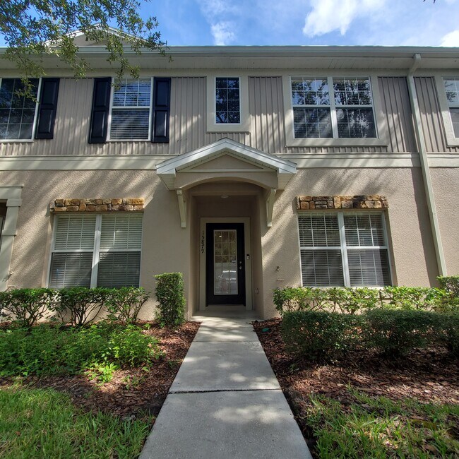 15879 Fishhawk View Dr, Lithia, FL 33547 Townhouse for Rent in Lithia