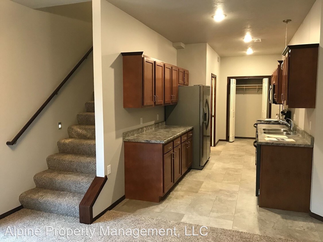 Primary Photo - 3 br, 2.5 bath House - 1021 Tanner Ct