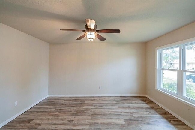 Building Photo - 1411 Ramada Dr