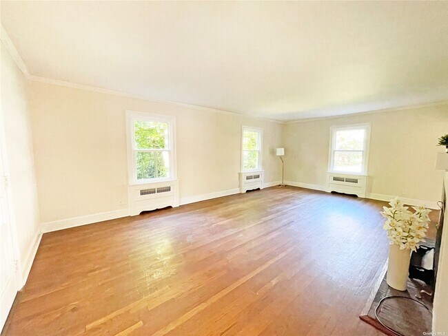 Foto del edificio - 180 Overlook Ave
