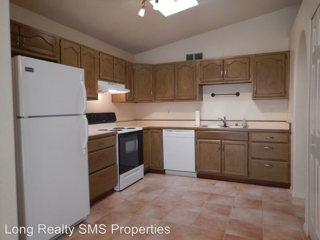 Building Photo - 3 br, 2 bath House - 5361 Desert Shadows Dr