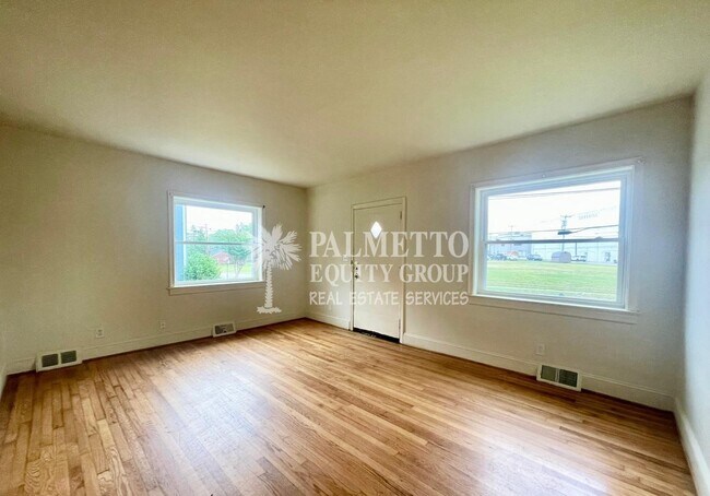 Foto del edificio - 405 Richardson Ave