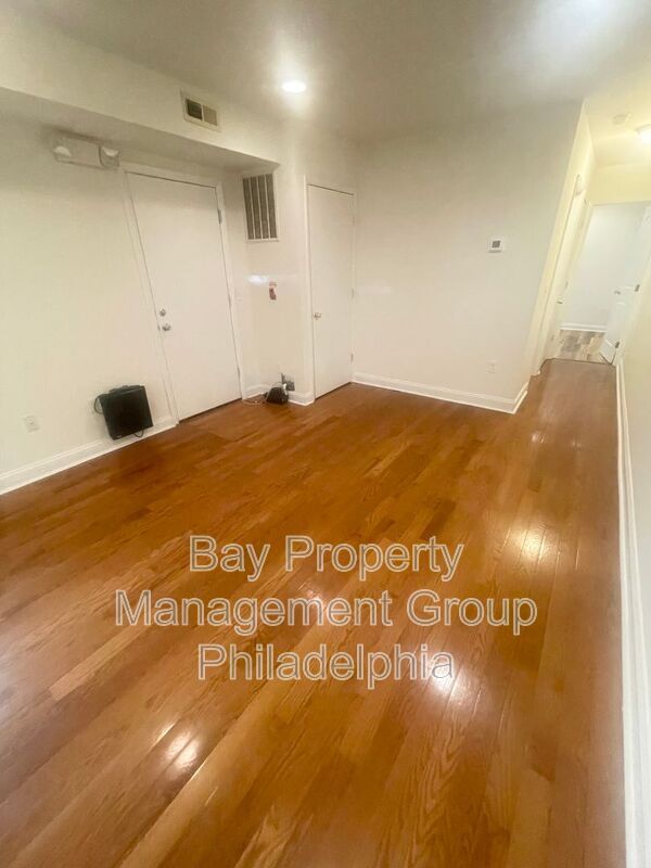 Building Photo - 1708 W Diamond St