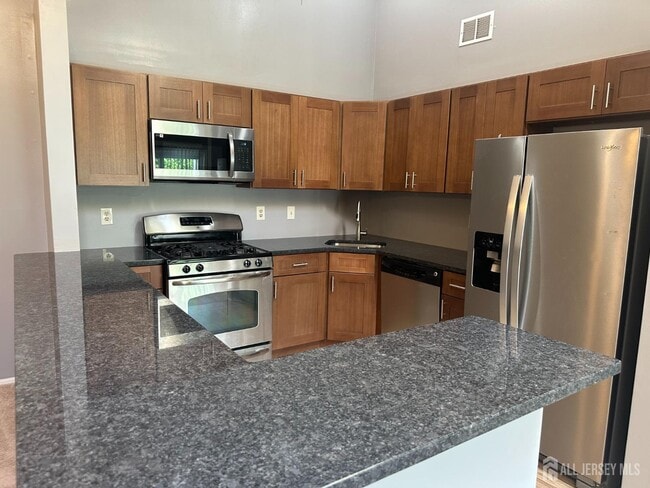 Building Photo - 304 Wimbeldon Ct