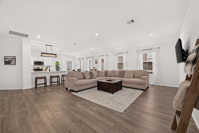 Building Photo - 3112 Catalonion Ct