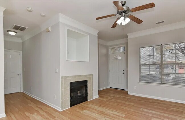 Foto del edificio - 6512 Quarterbridge Ln