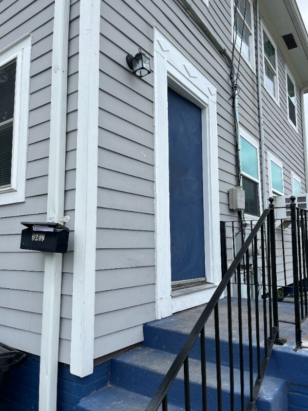 Building Photo - 6240 Waldo Dr