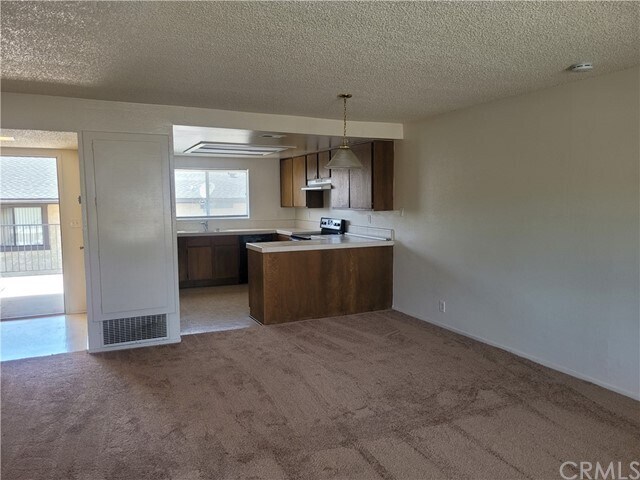 Foto del edificio - 320 W Mountain View Ave