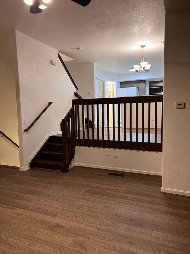 Building Photo - Gorgeous 2 bed/2.5 bath townhome in Welby ...