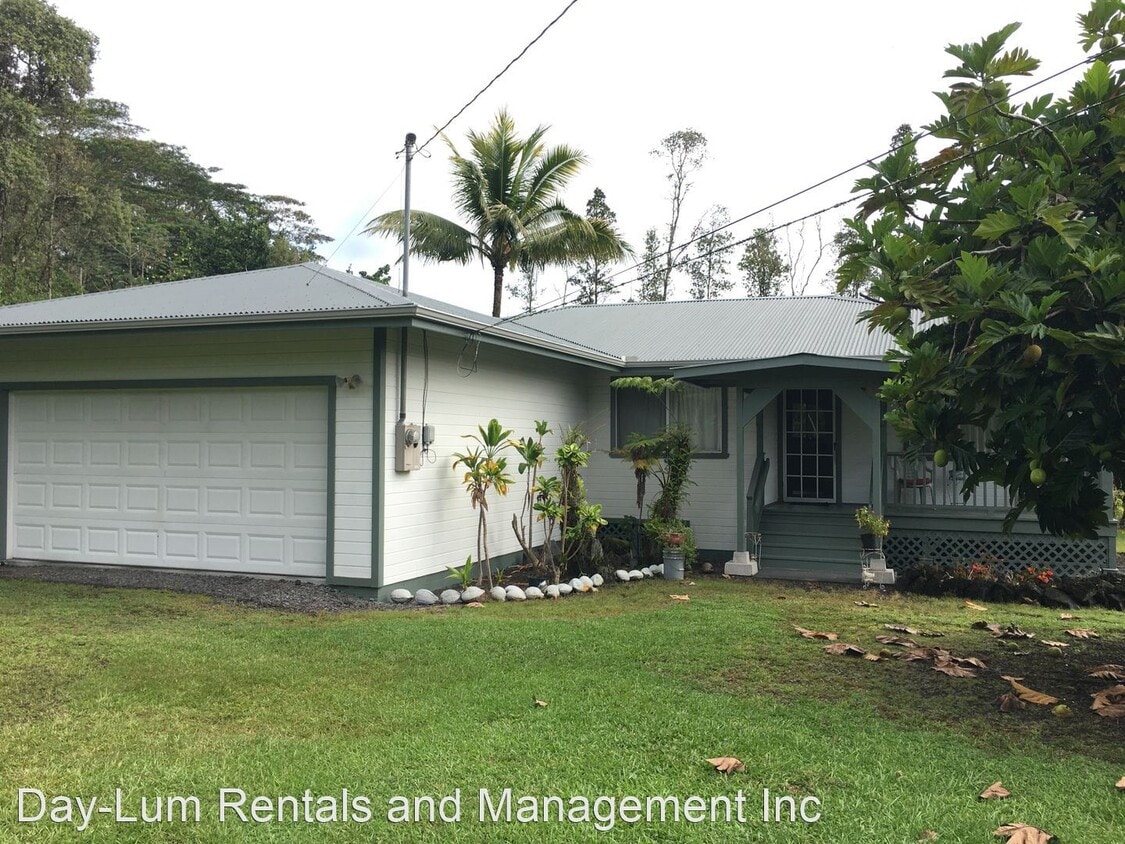 3 br, 2 bath House 151725 28th Avenue House Rental in Keaau, HI