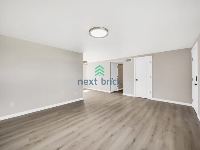 Foto del edificio - Beautiful 3 beds, 1 bath Single Family Home is available for Rent in Renton!
